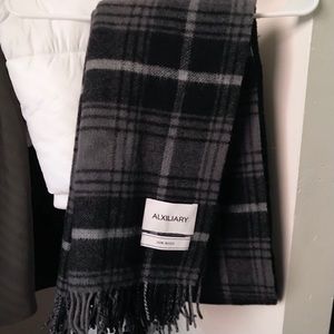 Aritzia Auxiliary Banff Wool Scarf